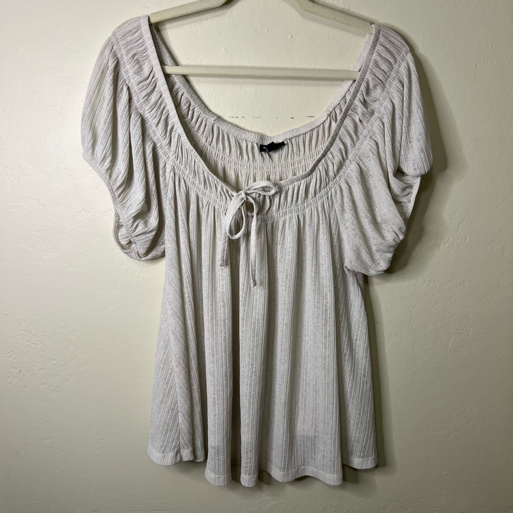 Torrid Ivory Cap Sleeve Peasent Top Blouse with Gathered Sleeves - Picture 2 of 4